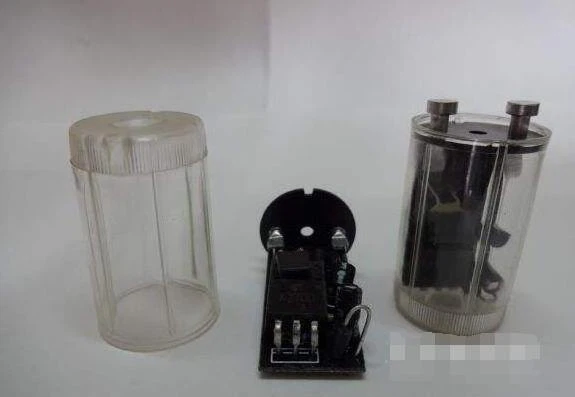 How to change the fluorescent lamp starter Repair knowledge of starter