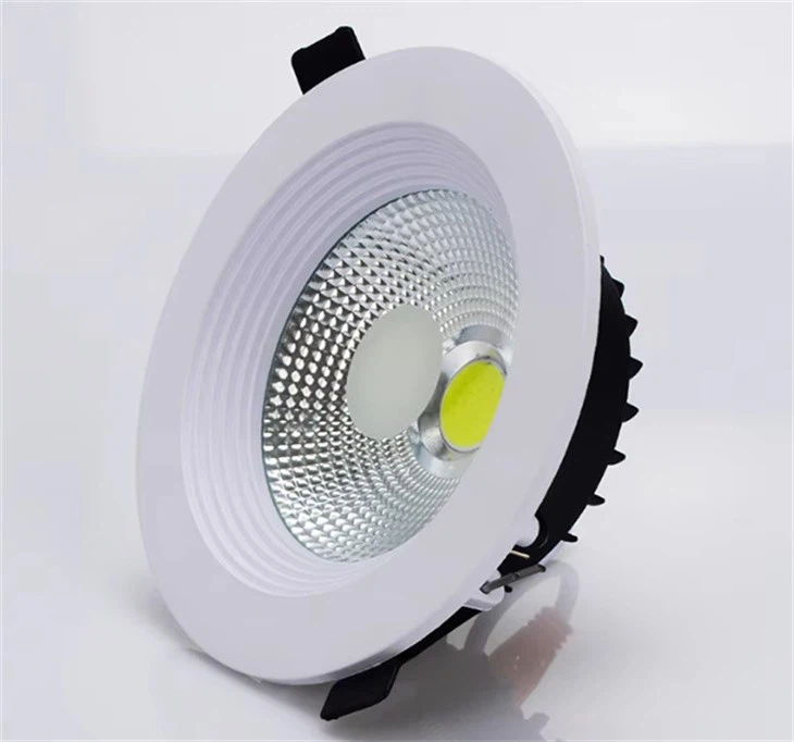 recessed retrofit downlight